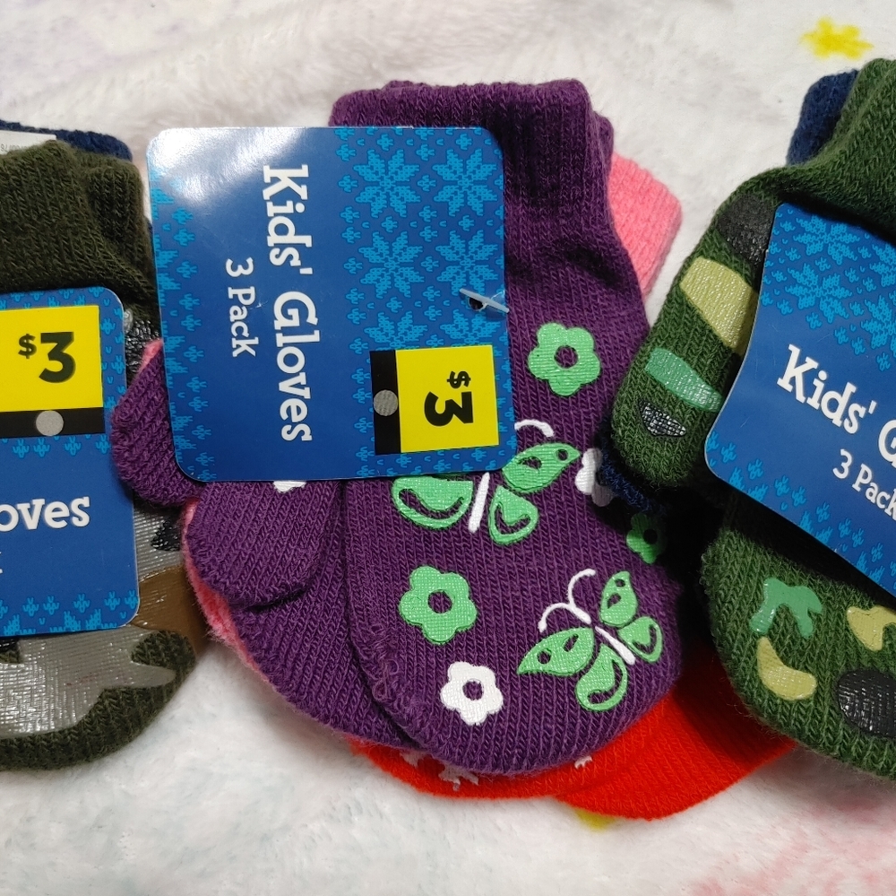 NWT 3 SETS OF BOYS & GIRLS MITTENS